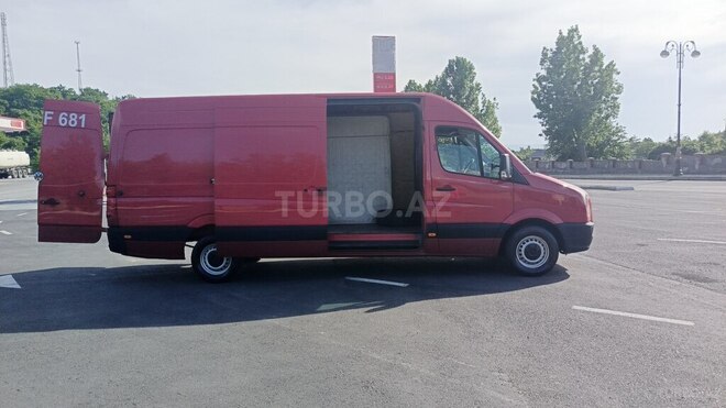 Volkswagen Crafter 2009, 300,000 km - 2.5 л - Zaqatala