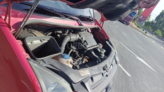 Volkswagen Crafter 2009, 300,000 km - 2.5 л - Zaqatala
