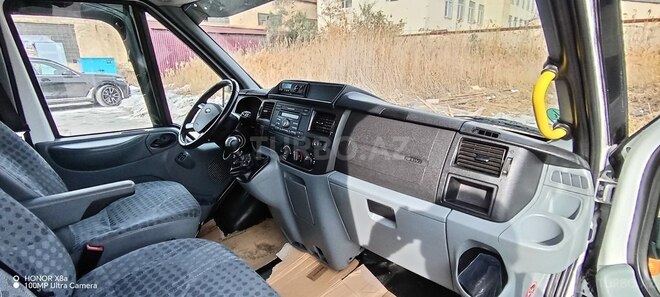 Ford Transit 2010, 245,000 km - 2.4 л - Bakı