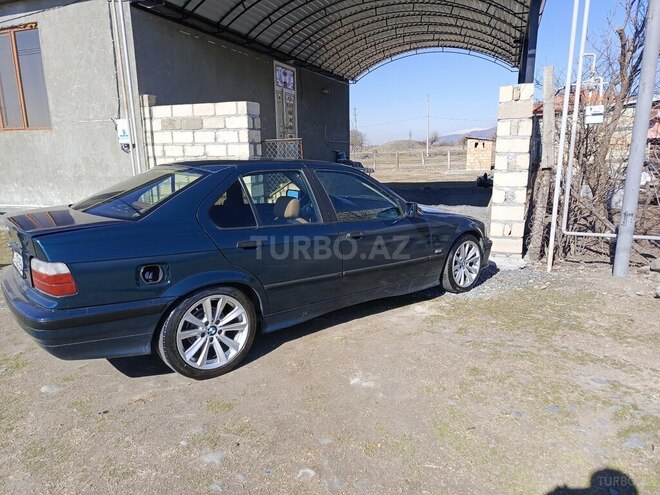 BMW 316 1994, 417,000 km - 1.6 l - Zaqatala