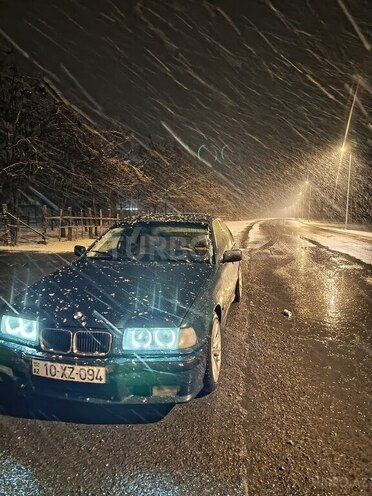 BMW 316 1994, 417,000 km - 1.6 l - Zaqatala