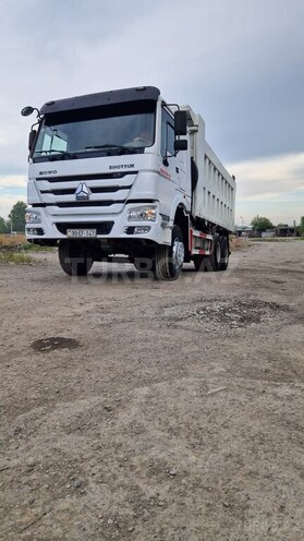 HOWO 371 2013, 530,000 km - 9.5 l - Bərdə