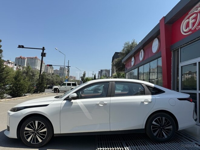 Changan Qiyuan A05 2024, 0 km - 1.5 л - Bakı