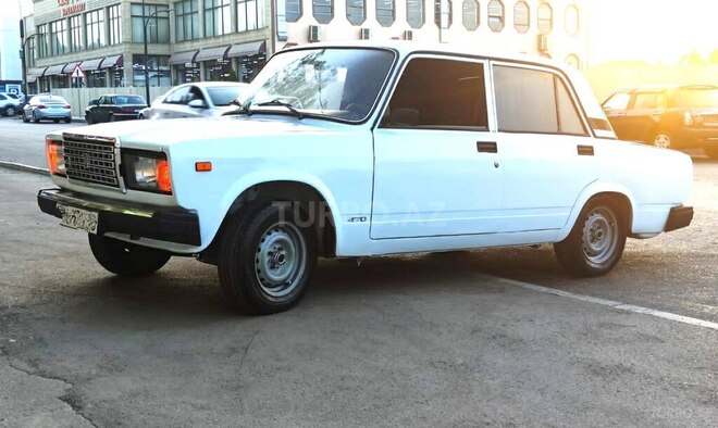 LADA (VAZ) 2107 2005, 86,000 km - 1.6 л - Gəncə