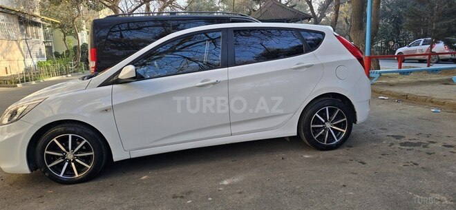 Hyundai Accent 2015, 212,000 km - 1.5 л - Bakı