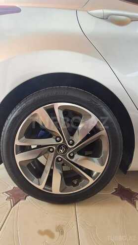 Hyundai Elantra 2015, 170,590 km - 1.8 l - Mingəçevir