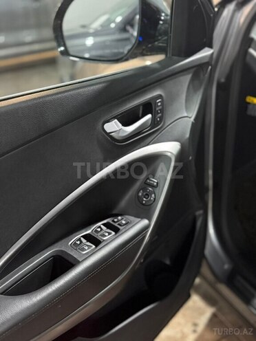 Hyundai Santa Fe-5