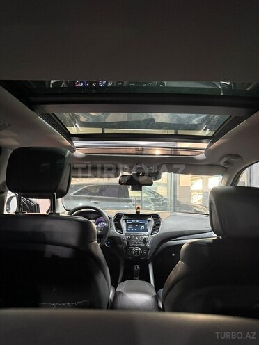Hyundai Santa Fe-12
