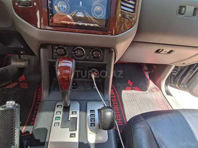 Mitsubishi Pajero 2005, 267,000 km - 3.0 l - Bakı