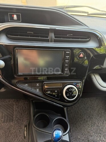 Toyota Aqua 2019, 130,000 km - 1.5 l - Bakı