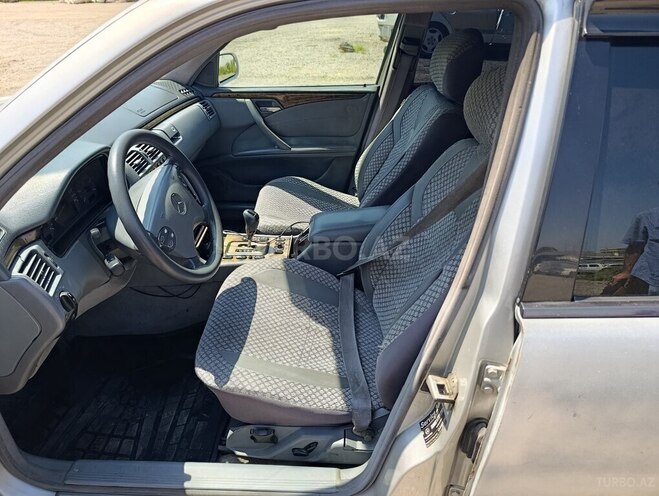 Mercedes E 270 2001, 436,236 km - 2.7 l - Bakı