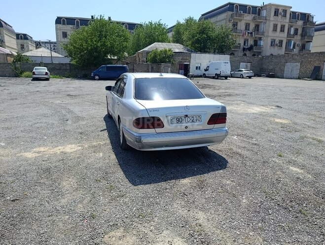 Mercedes E 270 2001, 436,236 km - 2.7 l - Bakı