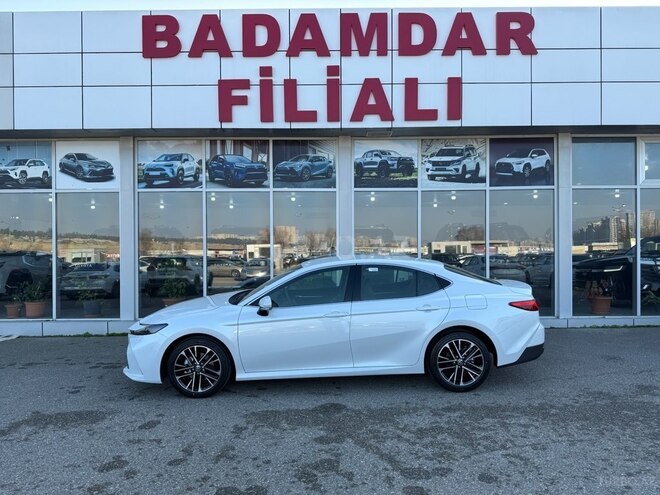 Toyota Camry-6