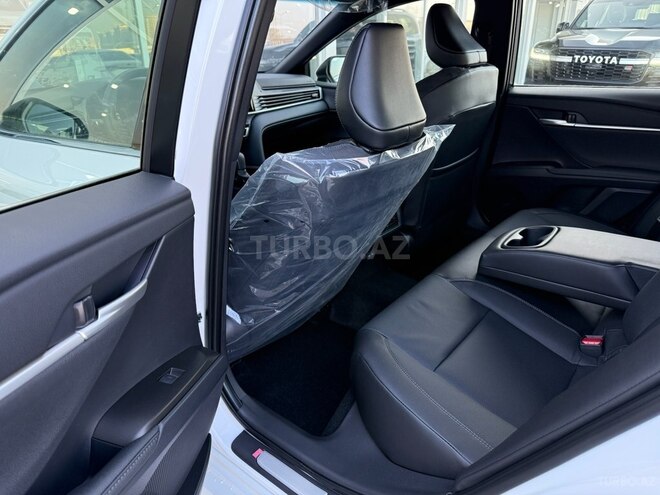 Toyota Camry-12