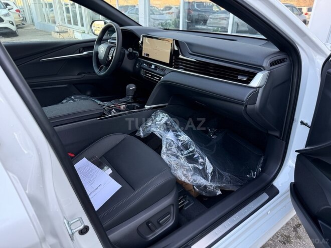 Toyota Camry-13