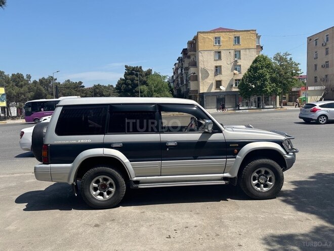 Mitsubishi Pajero 1996, 258,000 km - 2.8 l - Sumqayıt