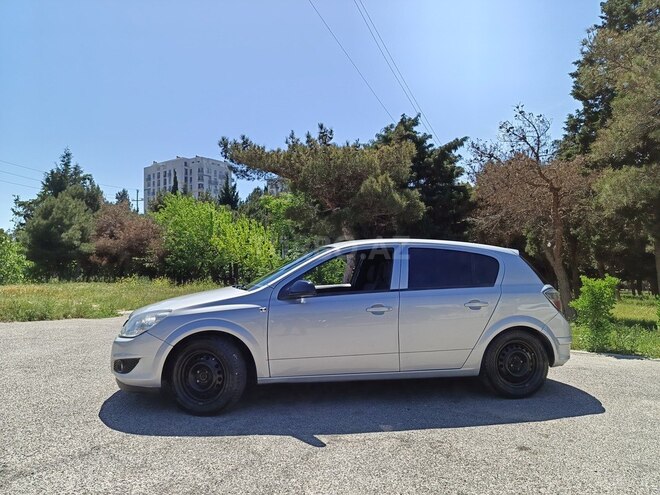 Opel Astra 2009, 268,500 km - 1.4 l - Bakı
