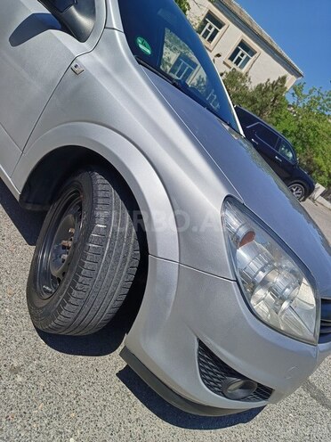Opel Astra 2009, 268,500 km - 1.4 l - Bakı
