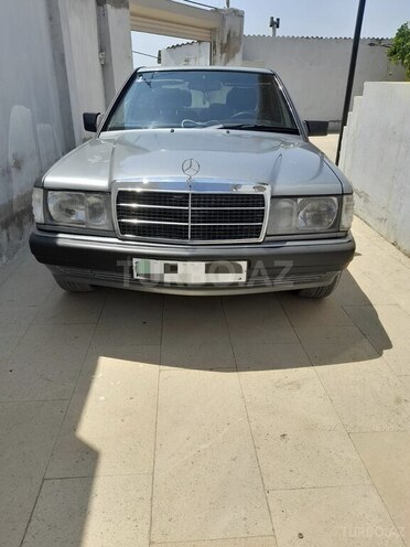 Mercedes 190 1992, 342,000 km - 1.8 l - Quba