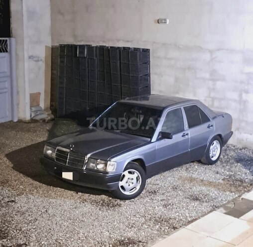Mercedes 190 1992, 342,000 km - 1.8 l - Quba