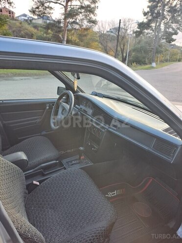 Mercedes 190 1992, 342,000 km - 1.8 l - Quba