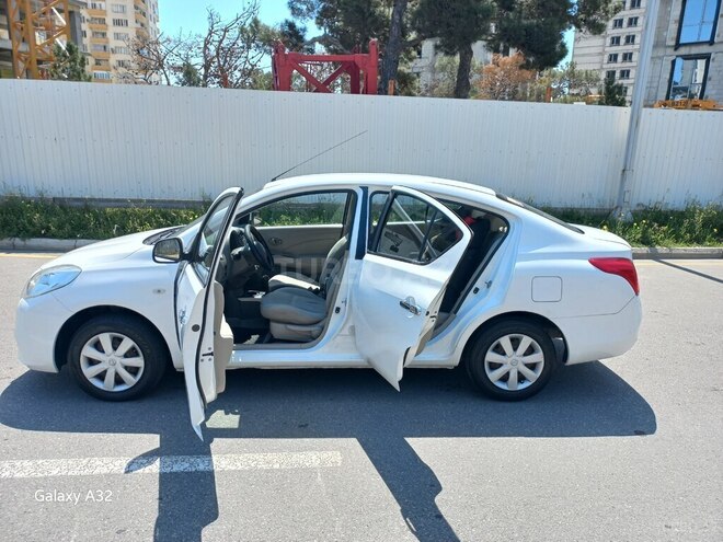 Nissan Sunny 2014, 129,900 km - 1.5 l - Bakı