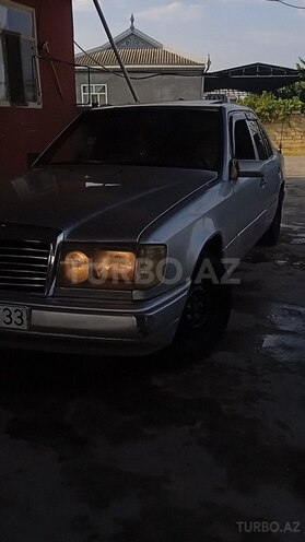 Mercedes E 200 d 1993, 183,833 km - 2.0 л - İmişli