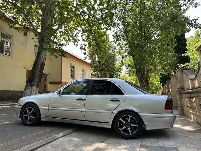 Mercedes C 220 d 1998, 271,889 km - 2.2 л - Gəncə