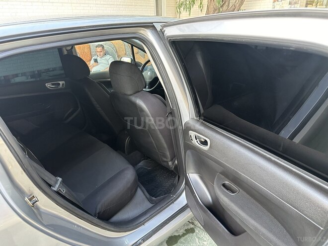 Peugeot 307 2005, 261,000 km - 2.0 l - Bakı