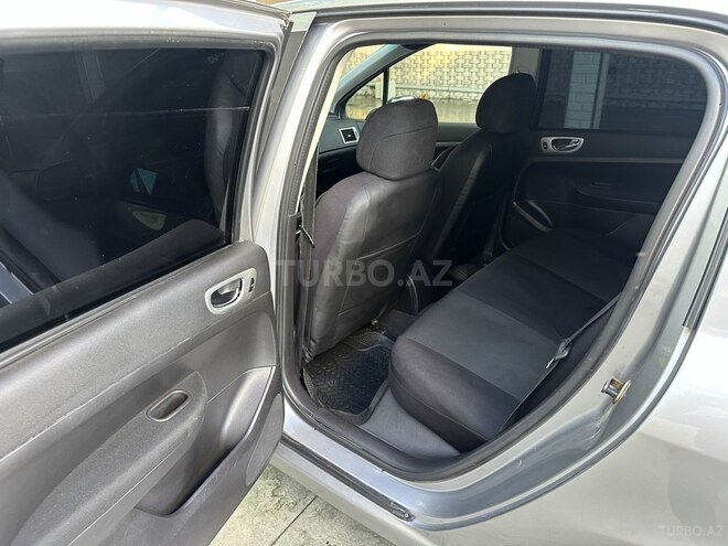 Peugeot 307 2005, 261,000 km - 2.0 l - Bakı