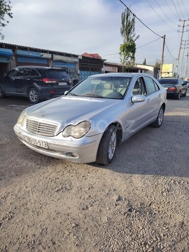 Mercedes C 270 2001, 450,000 km - 2.7 l - Bakı
