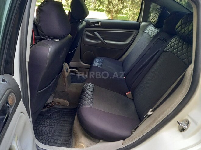 Volkswagen Passat 2002, 220,401 km - 1.8 l - Gəncə
