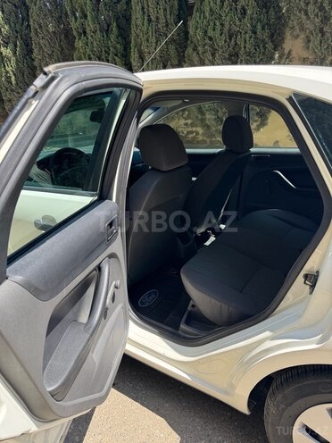 Ford Focus 2006, 67,204 km - 1.6 л - Sumqayıt