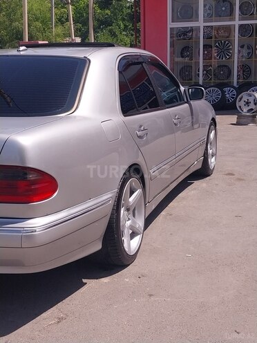 Mercedes E 320 2001, 267,927 km - 3.2 l - Mingəçevir