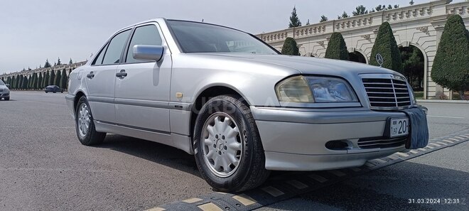 Mercedes C 180 1998, 335,000 km - 1.8 l - Gəncə