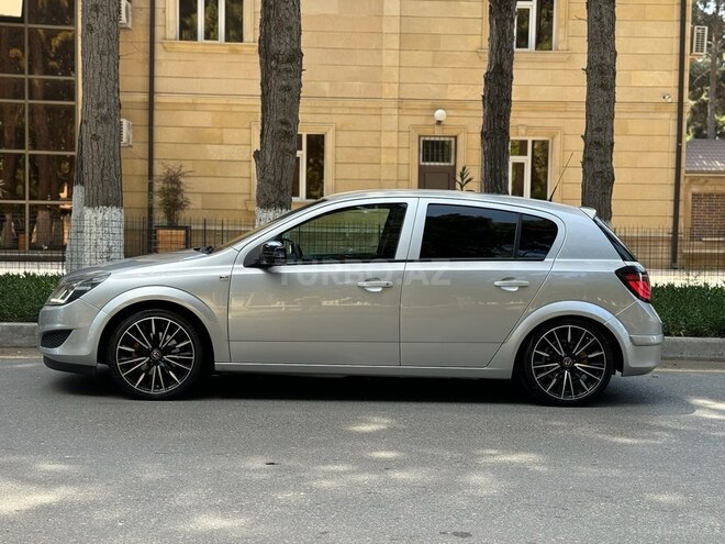 Opel Astra 2009, 331,000 km - 1.4 l - Bakı