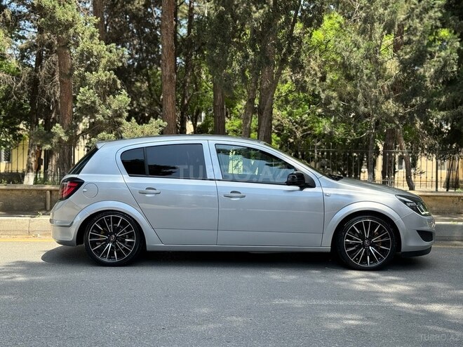 Opel Astra 2009, 331,000 km - 1.4 l - Bakı