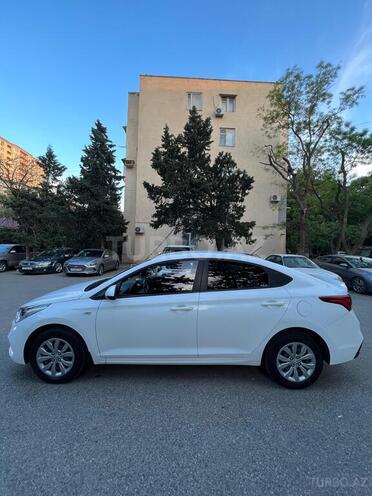 Hyundai Accent 2019, 81,400 km - 1.6 l - Bakı
