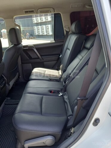 Toyota Land Cruiser Prado 2010, 196,000 km - 2.7 л - Bakı