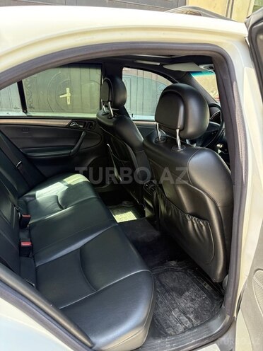 Mercedes C 180 2003, 368,000 km - 1.8 l - Bakı