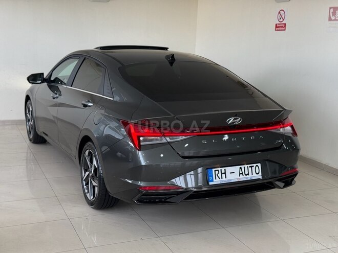 Hyundai Elantra-4
