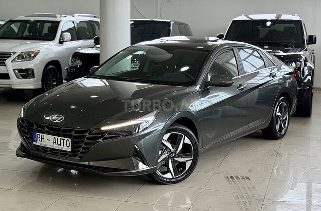 Hyundai Elantra-3
