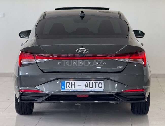 Hyundai Elantra-5