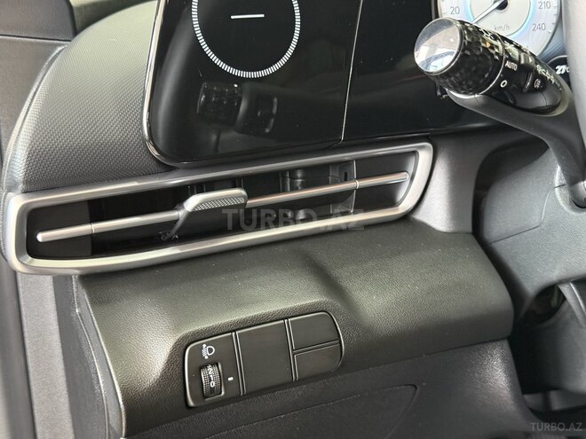 Hyundai Elantra-18