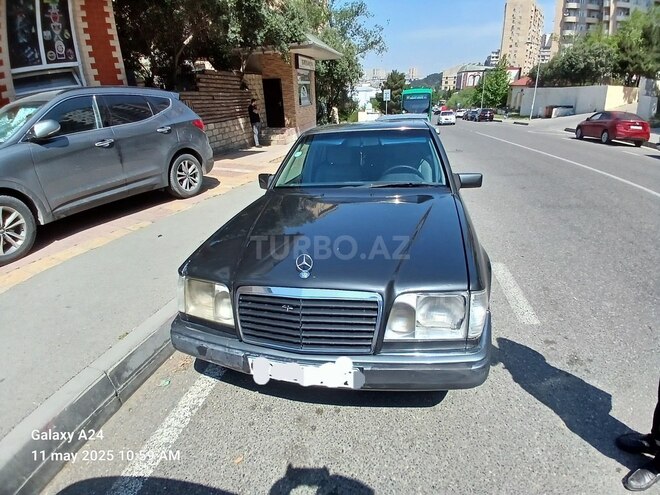 Mercedes E 220 1994, 381,555 km - 2.2 l - Bakı