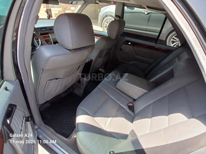 Mercedes E 220 1994, 381,555 km - 2.2 l - Bakı