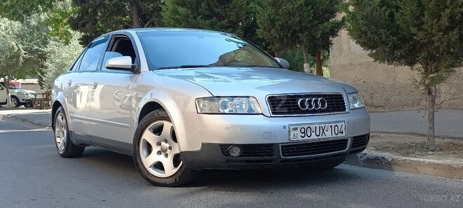 Audi A4 2001, 300,000 km - 2.0 l - Bakı