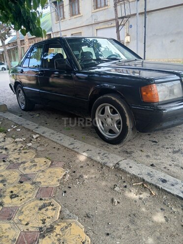 Mercedes 190 1991, 100,000 km - 2.0 l - Gəncə