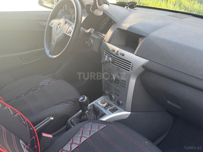 Opel Astra 2009, 195,300 km - 1.4 l - Bakı
