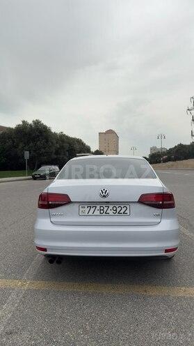 Volkswagen Jetta-5